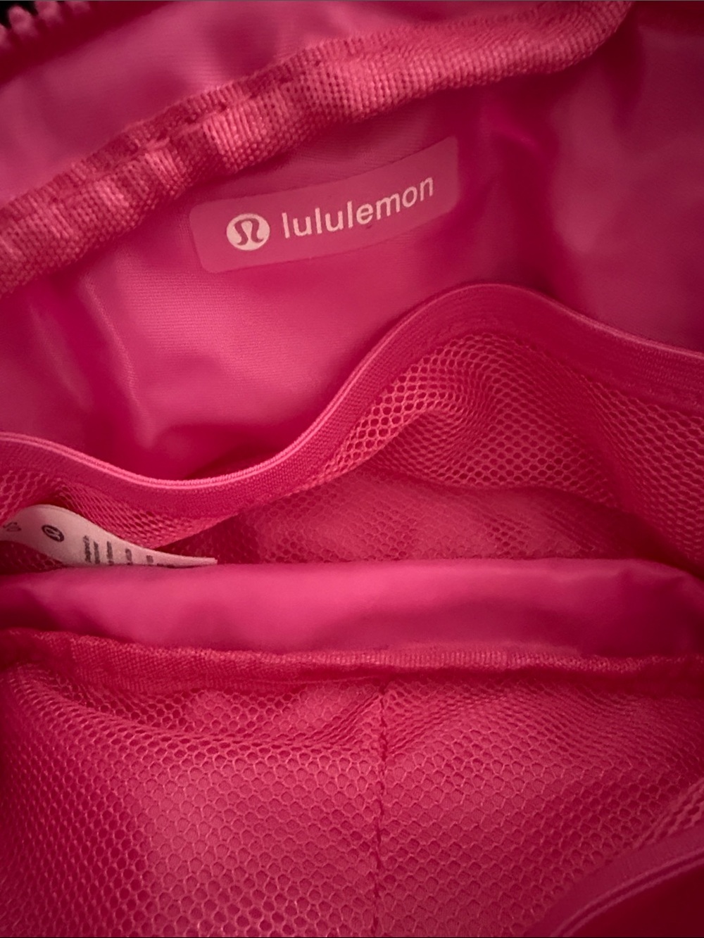 lululemon athletica Hot Pink Everywhere Belt Bag 7.5" x 2"x 5" - Picture 7 of 8